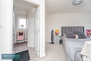 Bedroom- click for photo gallery